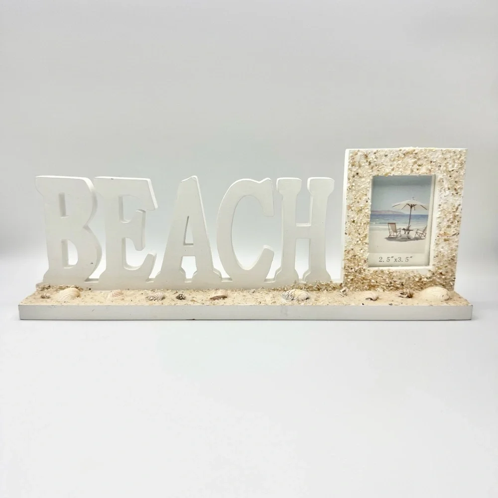 BEACH Themed Picture Frame Sand and Shell Finish 2.5 x 3.5 Inch Photo Frame NWT